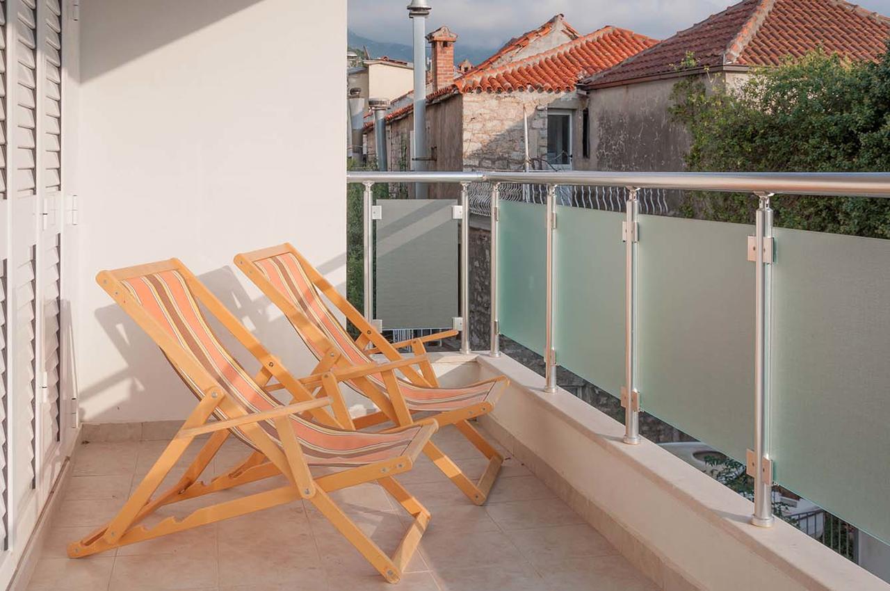 Apartments Lila Aurea Petrovac Buitenkant foto