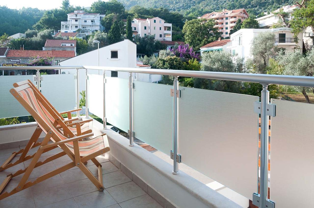 Apartments Lila Aurea Petrovac Buitenkant foto