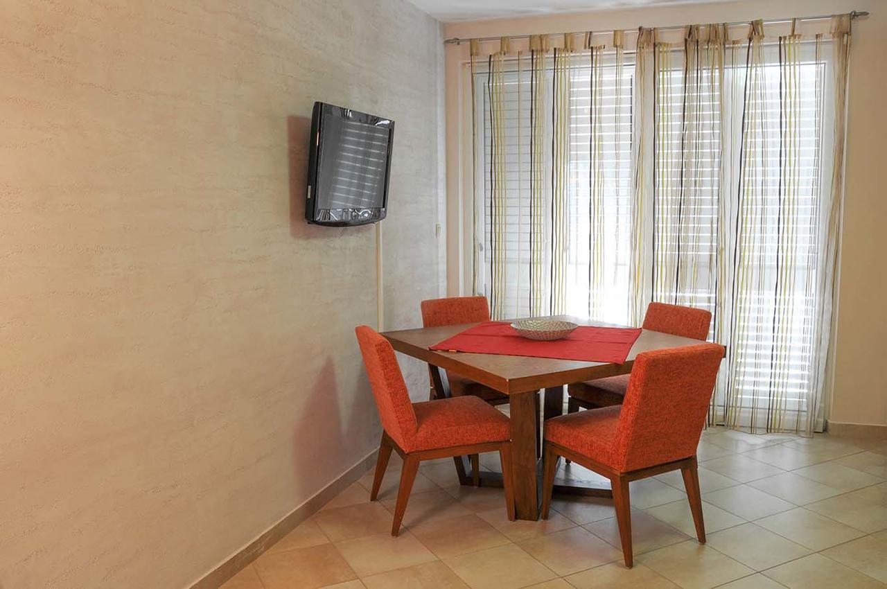 Apartments Lila Aurea Petrovac Buitenkant foto